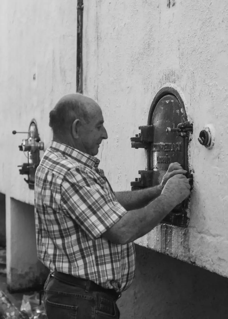 Fotografía histórica de bodega de la Denominación de Origen Mondéjar